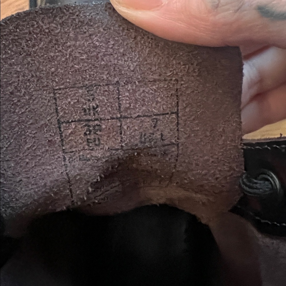 Doc Martens boots - Picture 4 of 5